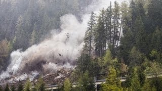 Sprengung nach Felssturz auf dem Felbertauern [upl. by Ettegirb115]