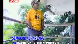 Dangdut  Yus Yunus  Gadis Malaysia [upl. by Armand]