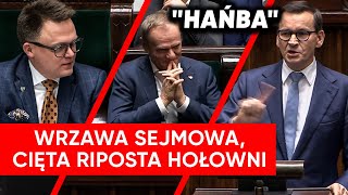 quotHańbaquot Krzyki na przemówieniu Morawieckiego Prześmiewcza riposta Hołowni [upl. by Loutitia519]