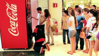 CocaCola  MÃ¡quina da Felicidade em Porto Alegre [upl. by Aical]