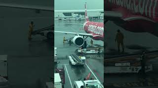 Kapal terbang AirAsia [upl. by Eirahcaz]