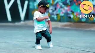 Niño Bailando Al Estilo Reggaeton [upl. by Phyllys586]