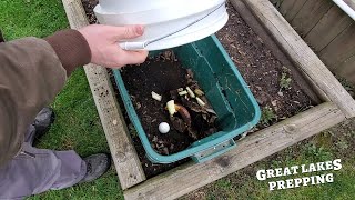 5 Minute Compost Bin  Composting for Beginners [upl. by Reema]