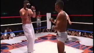 19940729 04  Rickson Gracie vs David Levicki VTJ 1994  Vale Tudo Japan 1994 [upl. by Kevyn]