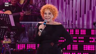 Ornella Vanoni canta quotBocca di rosaquot  Una Storia da Cantare 16112019 [upl. by Odranoel]