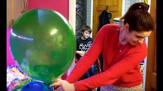 POP SMELLY BALLOON DaisyMae Balloon Challenge TANGOBALDY [upl. by Annayar671]