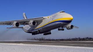 AN124100s take off and lowpass [upl. by Ynej]