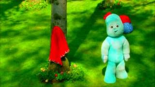 In the Night Garden 120  Iggle Piggles Blanket Walks About by Itself [upl. by Yenaffit]