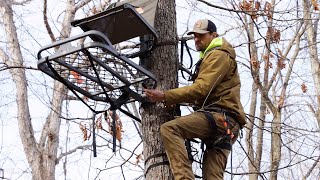 How I Hang A Lock On Treestand Safely And Efficiently [upl. by Kiyohara]