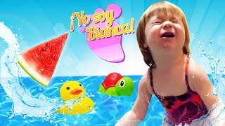 ¡Yo soy Bianca Bianca aprende a nadar Canción para niños Vídeo infantil [upl. by Leur500]