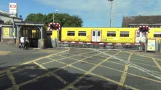 Birkdale Level Crossing [upl. by Eatnahs]