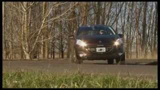 Peugeot 208 16 Féline  Test  Matías Antico [upl. by Libbna]