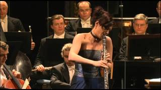 Mozart  Clarinet Concerto Sharon Kam [upl. by Tevis955]