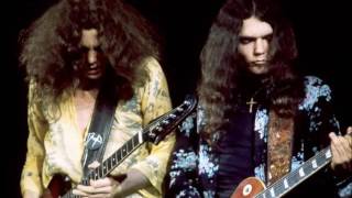 Top 10 Gary Rossington solos [upl. by Aloap]