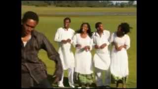 Haacaaluu Hundeessaa Sanyii Mootii Oromo Music [upl. by Winson]