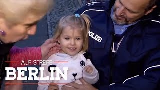 Was macht das Mädchen alleine im Schlafanzug auf der Straße  Auf Streife  Berlin  SAT1 TV [upl. by Yerkovich]