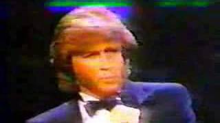 Andy Gibb quotWordsquot  Live 1985 [upl. by Tadashi616]