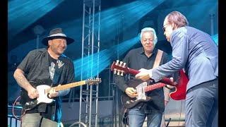 Surprising guitar duelJoe Bonamassa Tommy Emmanuel amp Josh Smith [upl. by Ardnasirk]