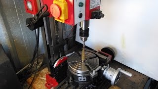 Using A Rotary Table On A Mill [upl. by Brew892]